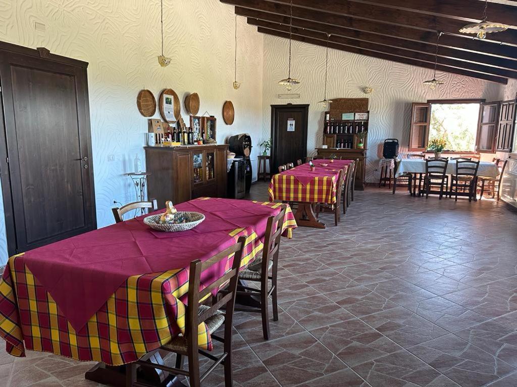 Agriturismo La Fillirea Sant' Antonio di Santadi Екстериор снимка